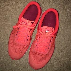 Women’s Nike Sneakers Size 9
